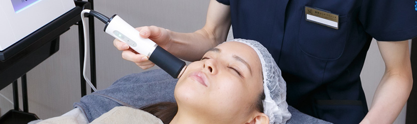 モフィウス8（顔とボディ治療ができるマイクロニードルRF）